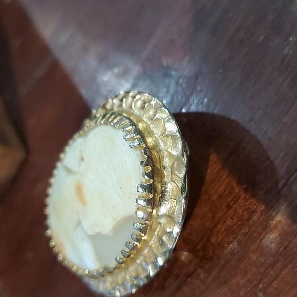 VINTAGE AGED VICTORIAN PENDANT BROOCH PIN GOLDTONE - Picture 6 of 9